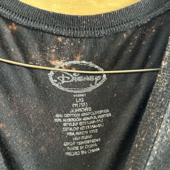 Bleach dyed Disney shirt - Picture 3 of 4